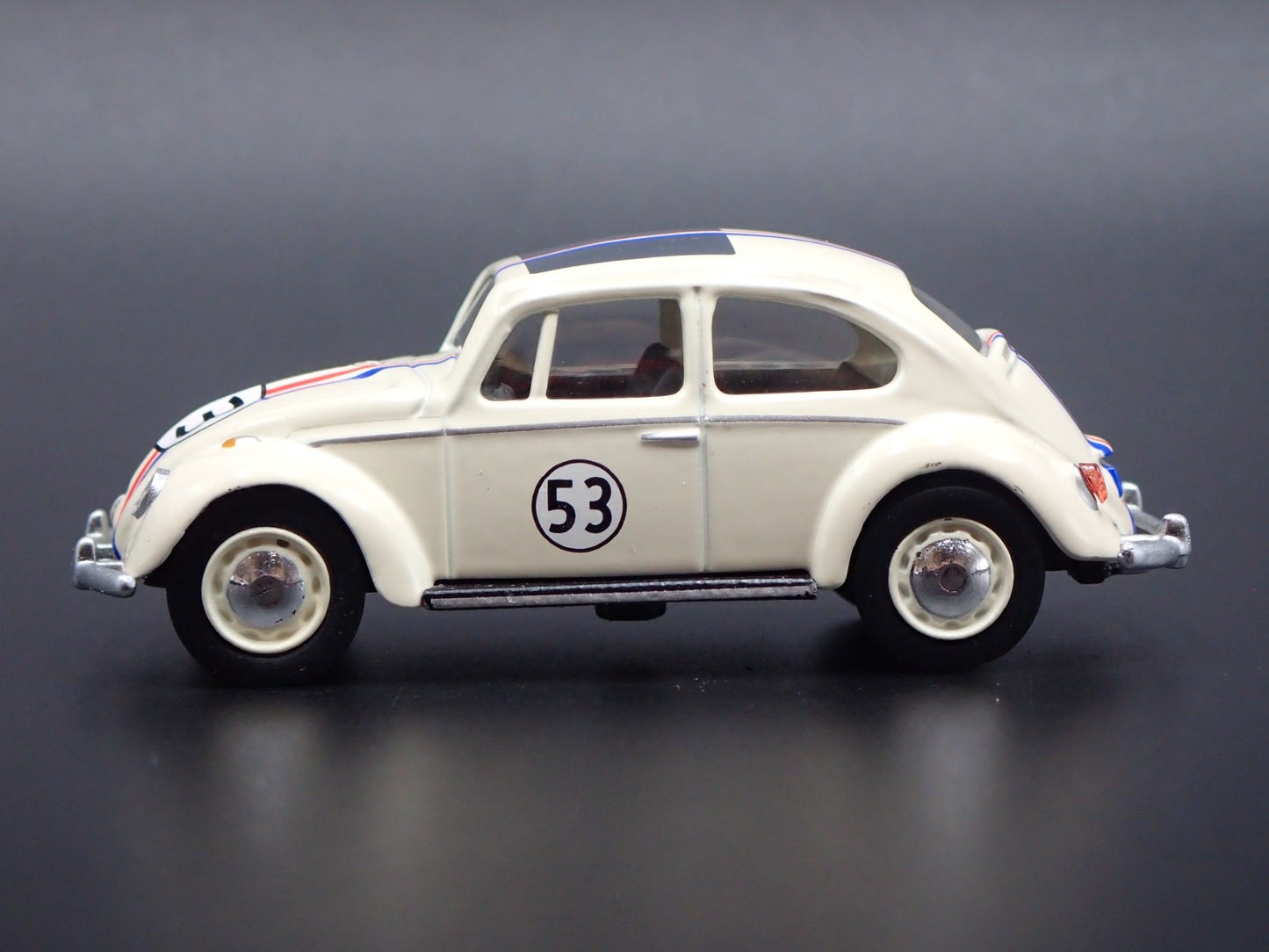 VW VOLKSWAGEN BEETLE HERBIE THE LOVE BUG 1:64 SCALE DIORAMA DIECAST MODEL CAR