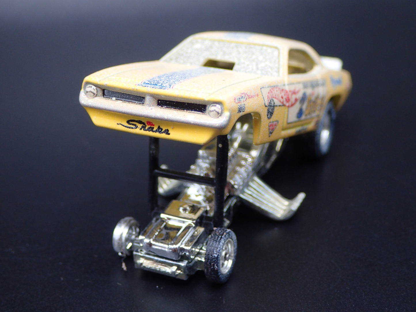 1972 PLYMOUTH CUDA  SNAKE DON PRUDHOMME HOT WHEELS 1:64 SCALE DIECAST MODEL CAR