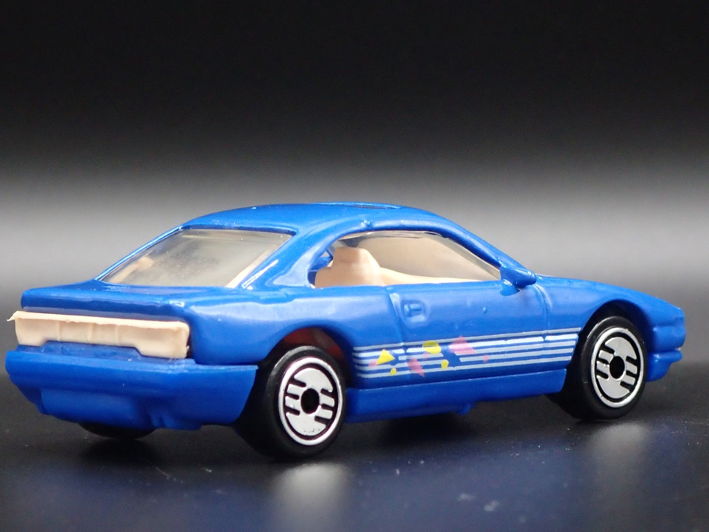 1990-1999 BMW 850i BLUE 1:64 SCALE LIMITED COLLECTIBLE DIORAMA DIECAST MODEL CAR