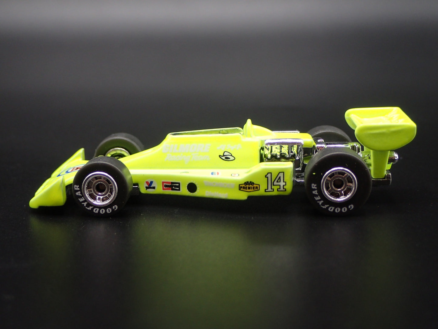 1977 77 AJ FOYT INDY 500 CAR WINNER RARE 1:64 SCALE DIORAMA DIECAST MODEL CAR