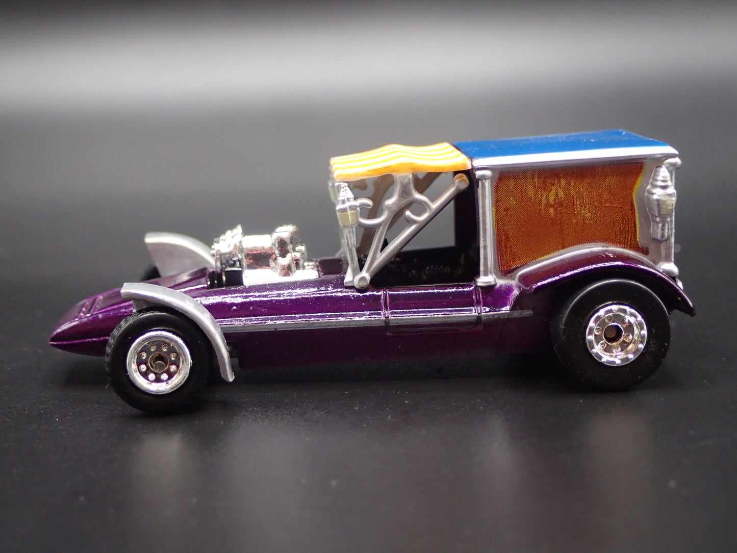 SURF HEARSE GEORGE BARRIS CUSTOM CAR RARE 1:64 SCALE DIORAMA DIECAST MODEL CAR