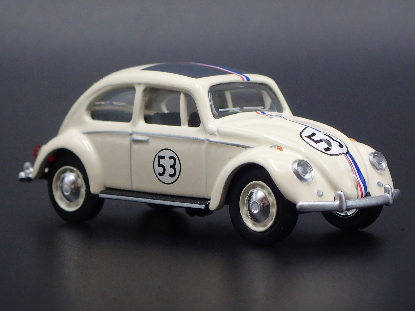 VW VOLKSWAGEN BEETLE HERBIE THE LOVE BUG 1:64 SCALE DIORAMA DIECAST MODEL CAR