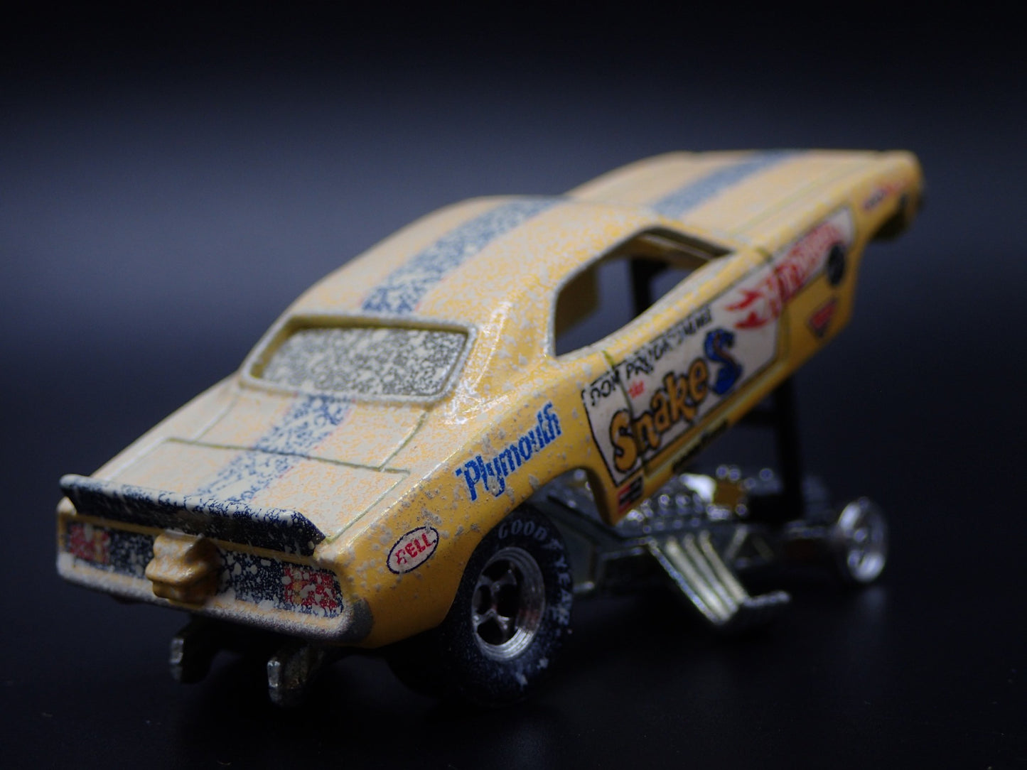 1972 PLYMOUTH CUDA  SNAKE DON PRUDHOMME HOT WHEELS 1:64 SCALE DIECAST MODEL CAR