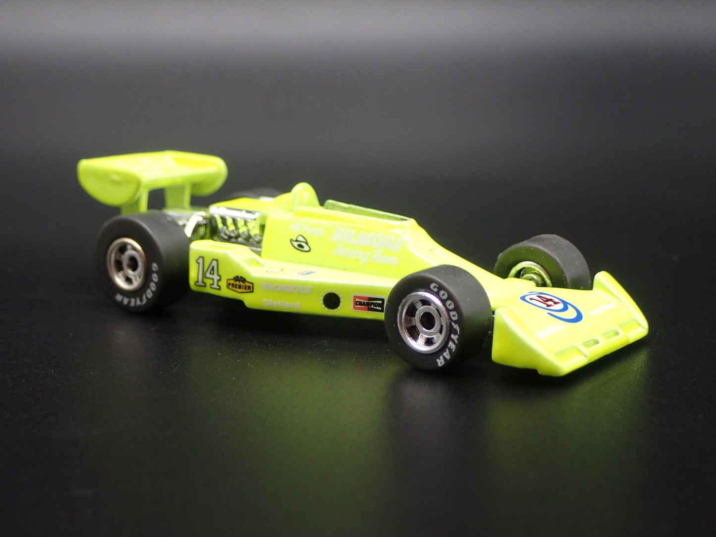 1977 77 AJ FOYT INDY 500 CAR WINNER RARE 1:64 SCALE DIORAMA DIECAST MODEL CAR