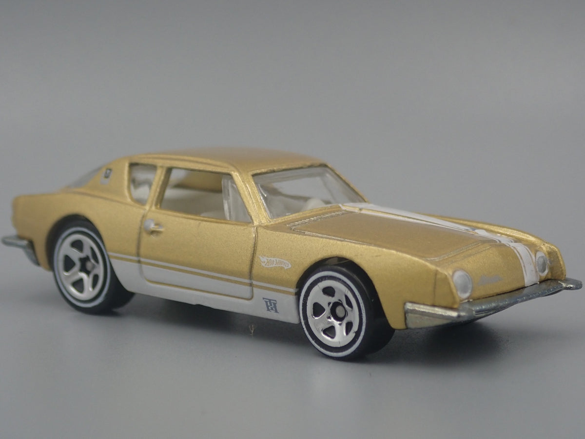 1963 STUDEBAKER AVANTI RARE 1:64 LIMITED COLLECTIBLE DIORAMA DIECAST MODEL CAR-Burning Rubber Toy Company