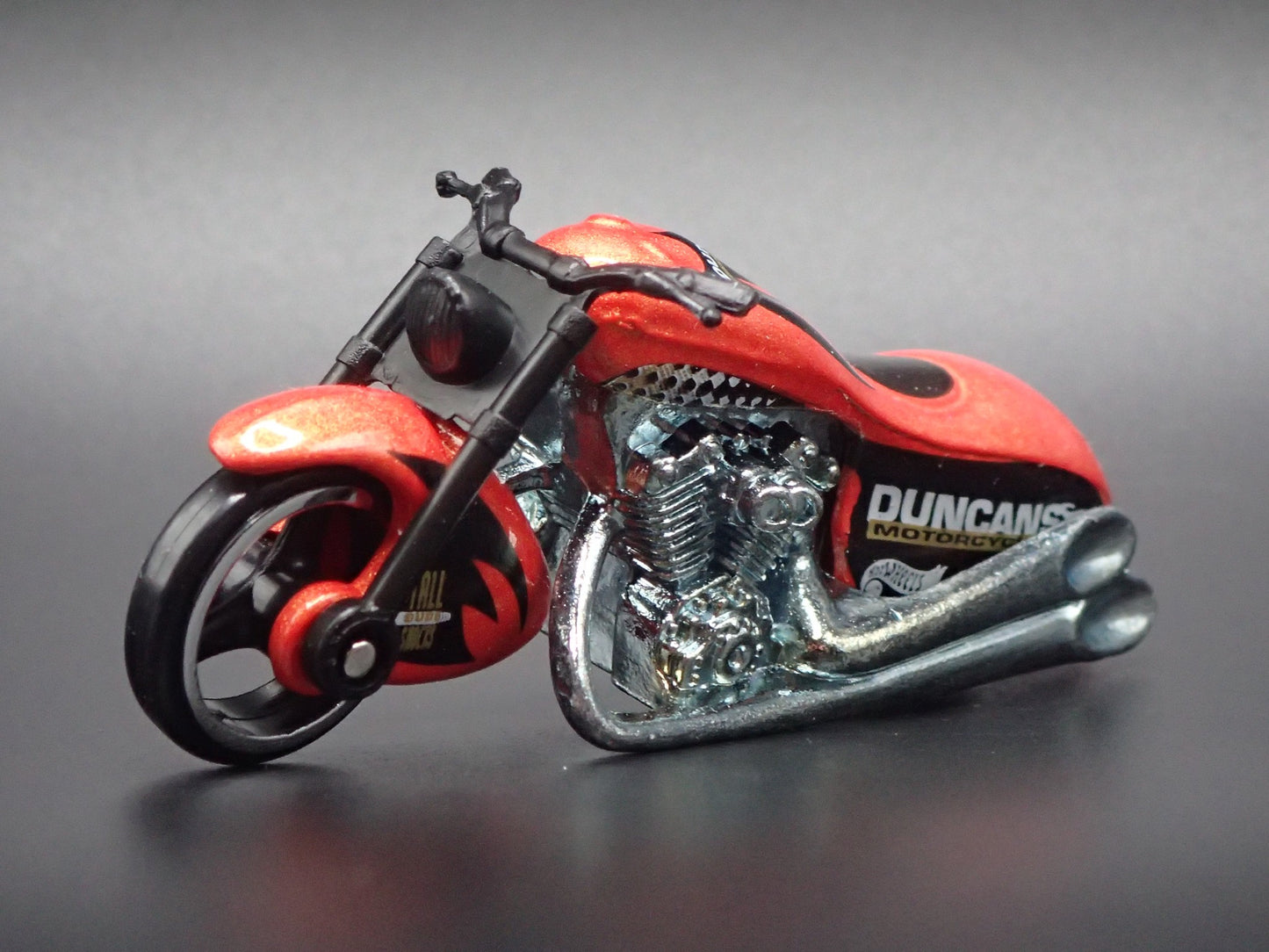 SCORCHIN SCOOTER MOTORCYCLE ORANGE HOT WHEELS 1:64 HW SCALE DIECAST MODEL CAR