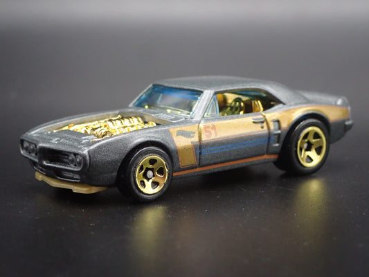 1967 67 PONTIAC FIREBIRD RARE 1:64 SCALE COLLECTIBLE DIORAMA DIECAST MODEL CAR