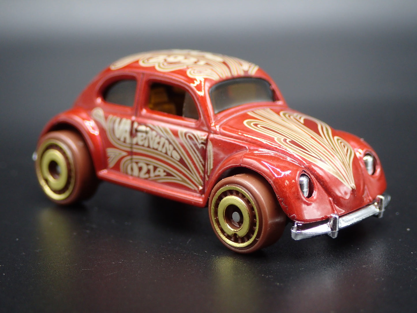 1960-1967 VW VOLKSWAGEN CLASSIC BEETLE BUG 1:64 SCALE DIORAMA DIECAST MODEL CAR