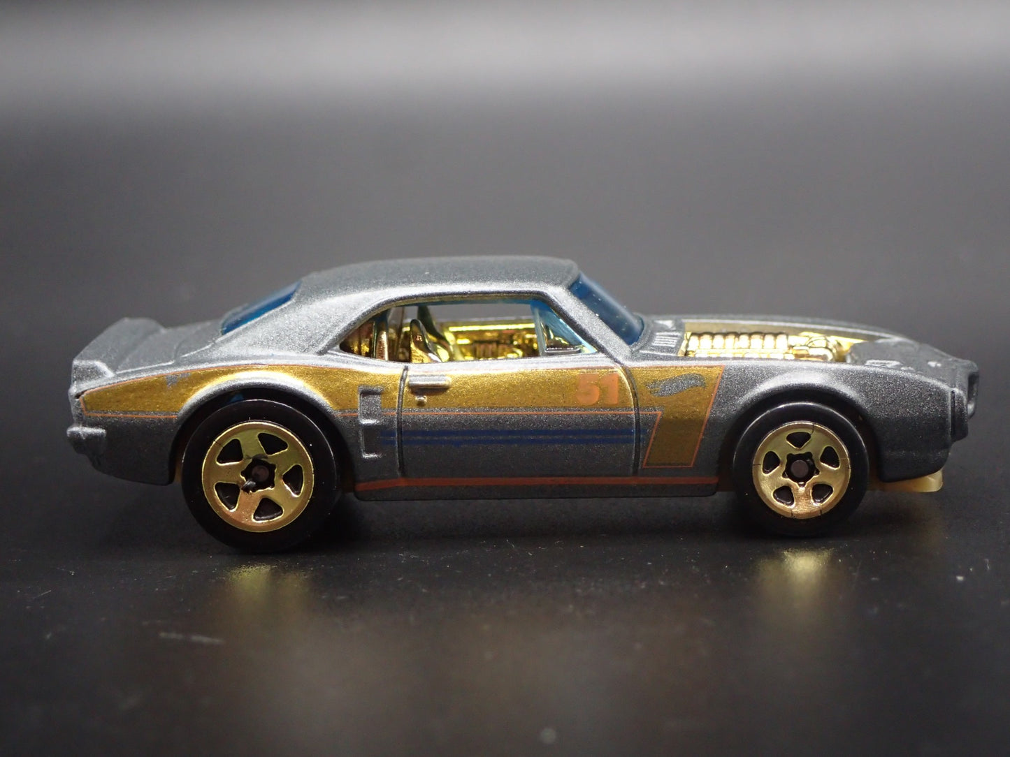 1967 67 PONTIAC FIREBIRD RARE 1:64 SCALE COLLECTIBLE DIORAMA DIECAST MODEL CAR
