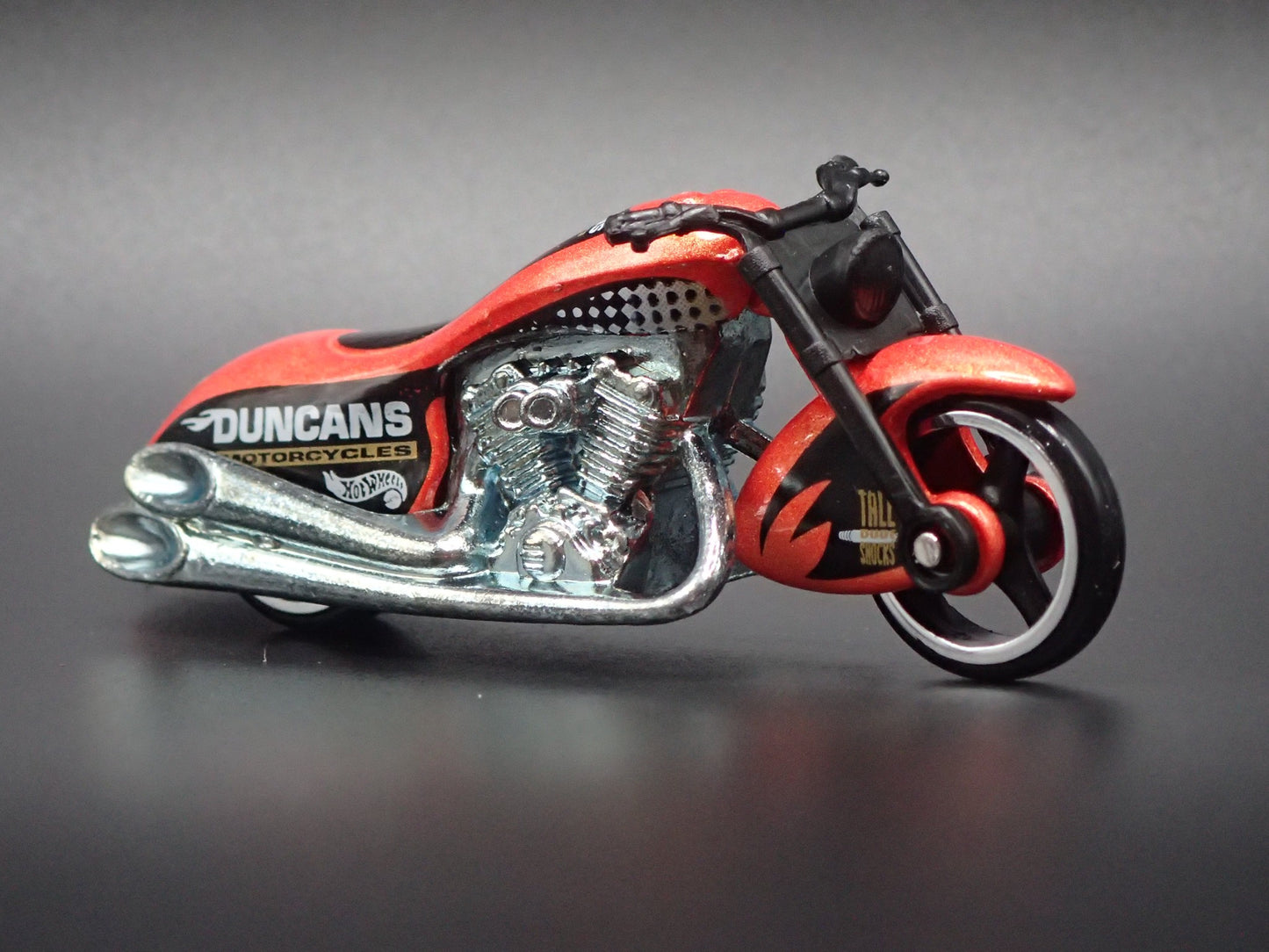 SCORCHIN SCOOTER MOTORCYCLE ORANGE HOT WHEELS 1:64 HW SCALE DIECAST MODEL CAR