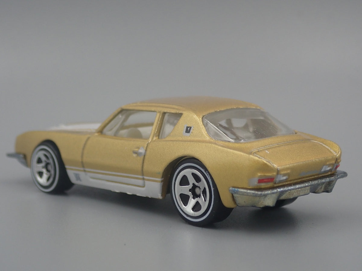1963 STUDEBAKER AVANTI RARE 1:64 LIMITED COLLECTIBLE DIORAMA DIECAST MODEL CAR-Burning Rubber Toy Company