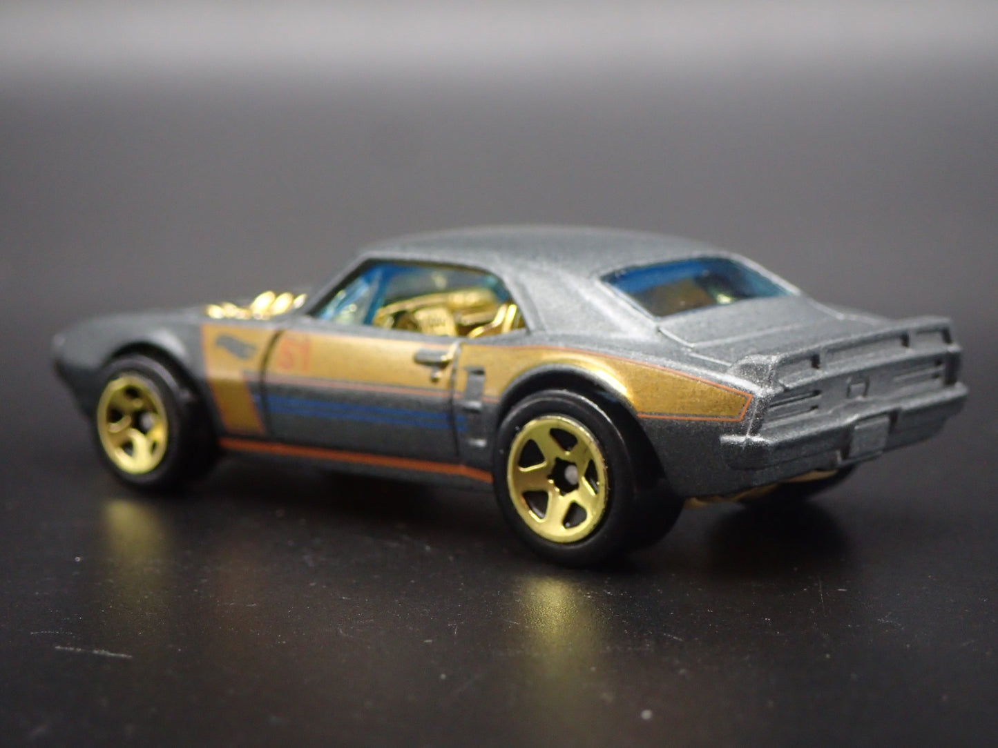 1967 67 PONTIAC FIREBIRD RARE 1:64 SCALE COLLECTIBLE DIORAMA DIECAST MODEL CAR
