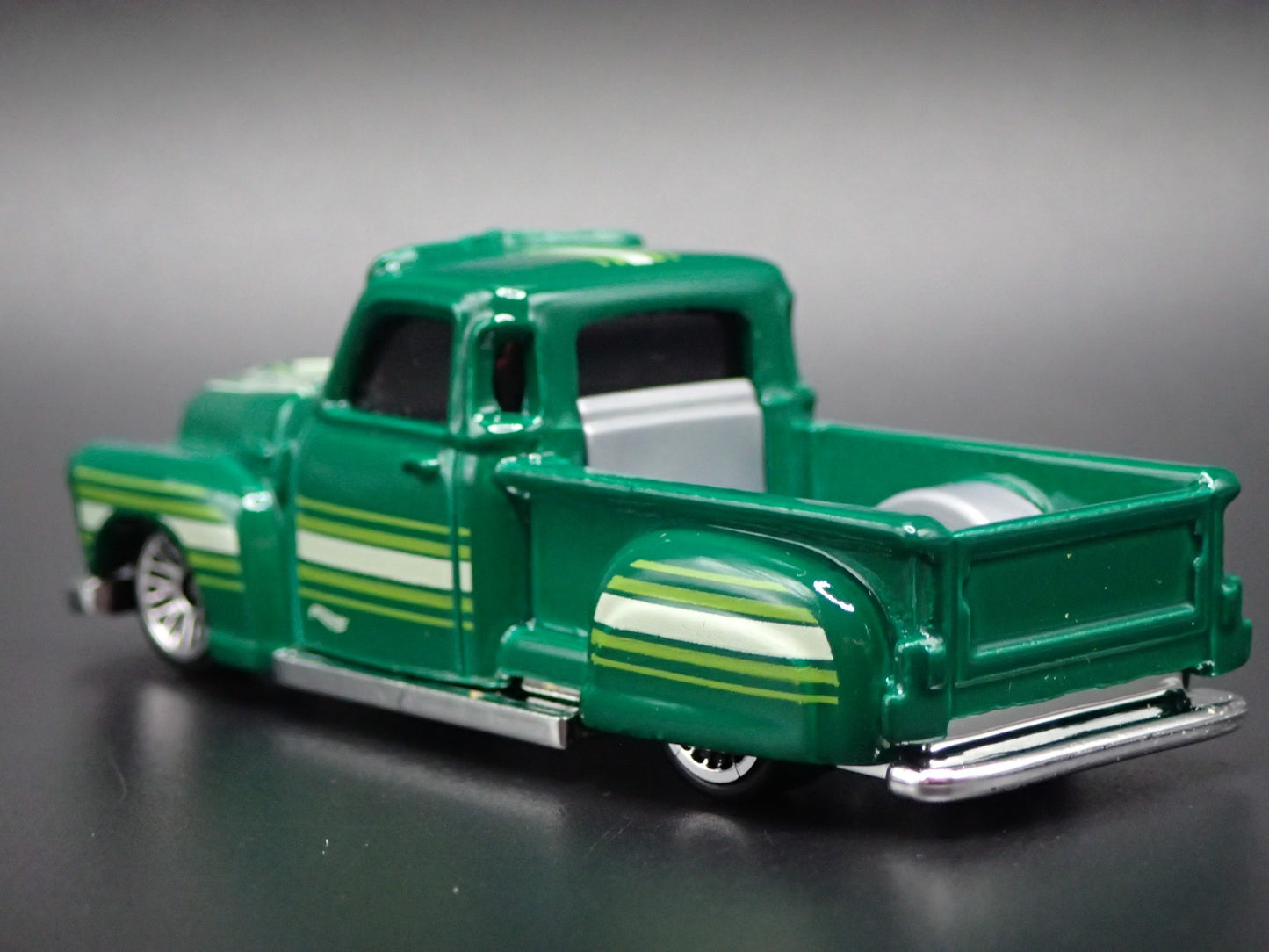 1947-1953 CHEVY CHEVROLET PICKUP TRUCK GREEN 1:64 SCALE DIECAST MODEL CAR