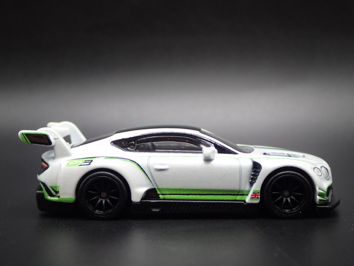 2018-2024 BENTLEY CONTINENTAL GT3 RACE CAR 1:64 SCALE DIORAMA DIECAST MODEL CAR