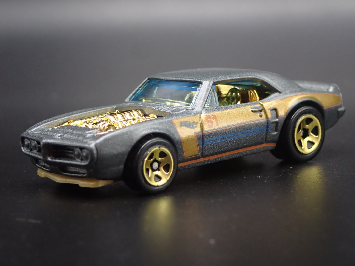1967 67 PONTIAC FIREBIRD RARE 1:64 SCALE COLLECTIBLE DIORAMA DIECAST MODEL CAR