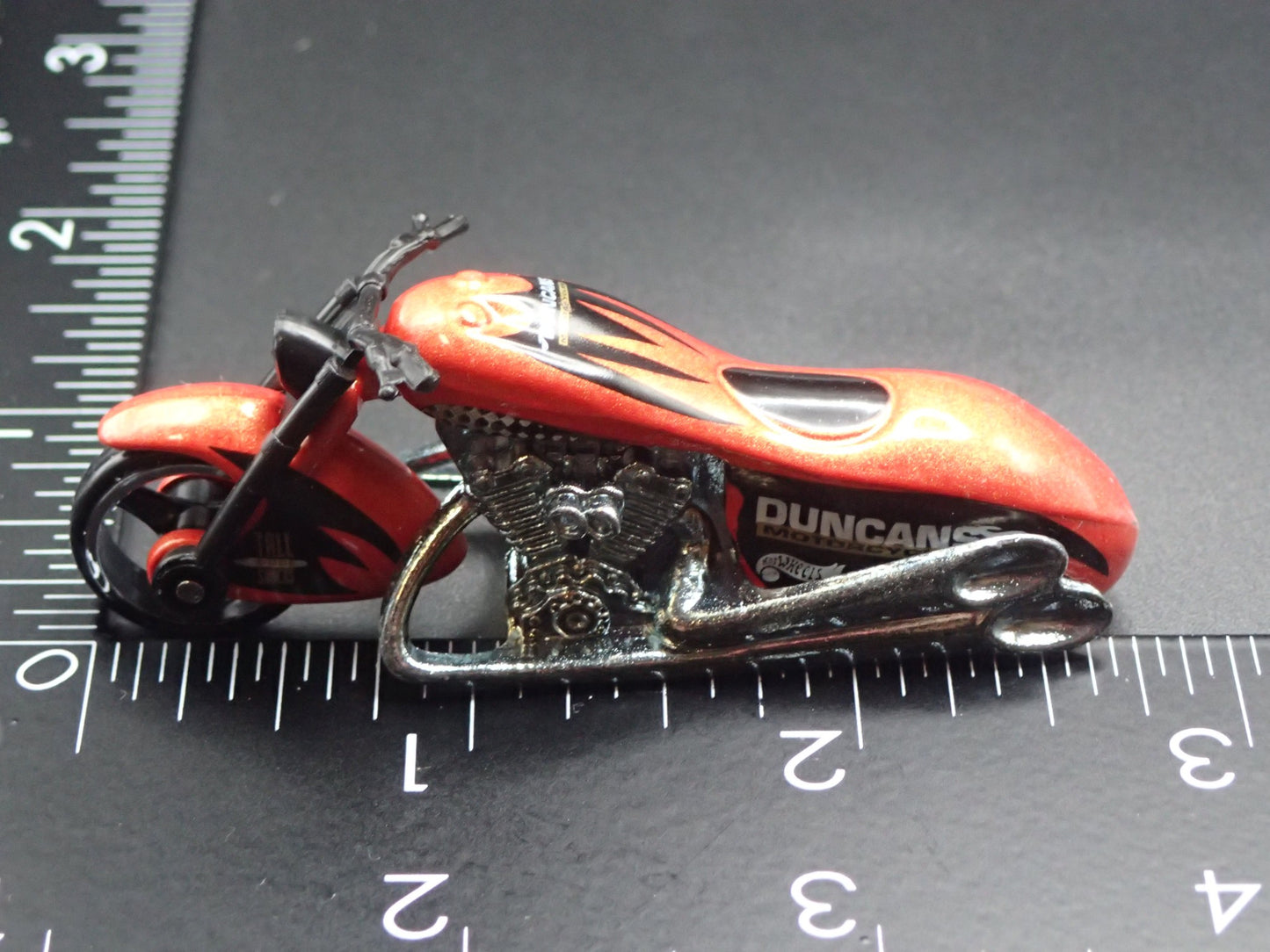 SCORCHIN SCOOTER MOTORCYCLE ORANGE HOT WHEELS 1:64 HW SCALE DIECAST MODEL CAR
