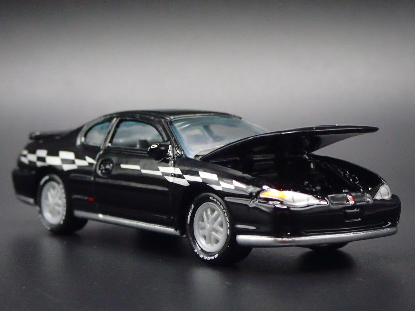 2000 CHEVY CHEVROLET MONTE CARLO SS BLACK 1:64 SCALE DIORAMA DIECAST MODEL CAR