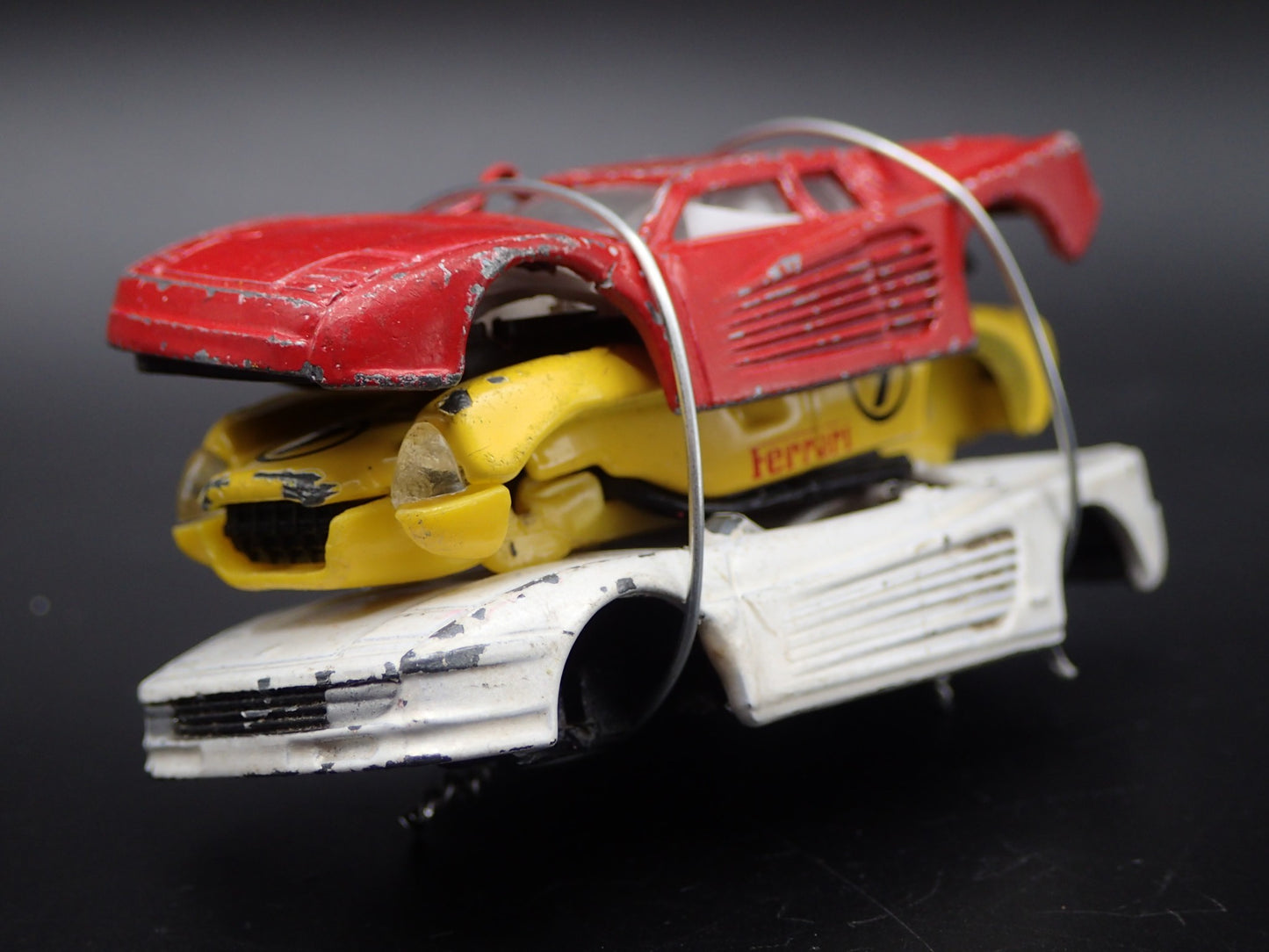 FERRARI/LAMBO 3 CARS CRUSHED ON A FLATBED TRAILER 1:64 SCALE DIECAST MODEL CAR