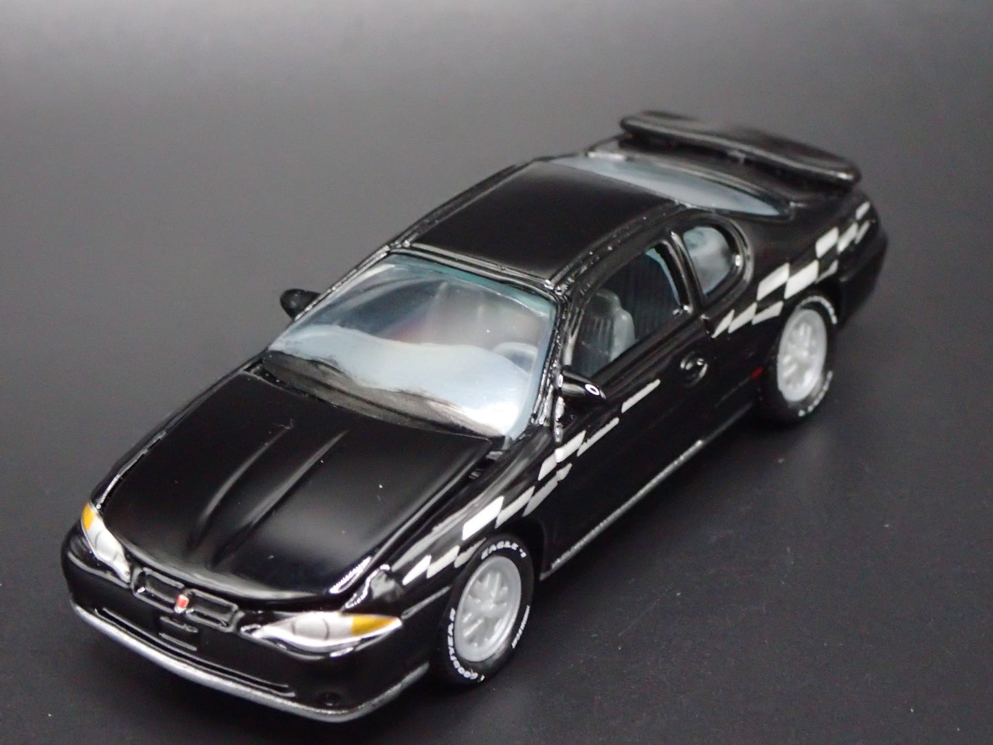 2000 CHEVY CHEVROLET MONTE CARLO SS BLACK 1:64 SCALE DIORAMA DIECAST MODEL CAR
