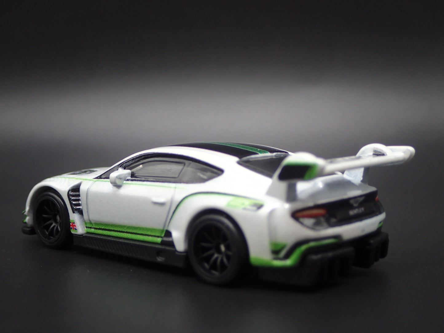 2018-2024 BENTLEY CONTINENTAL GT3 RACE CAR 1:64 SCALE DIORAMA DIECAST MODEL CAR