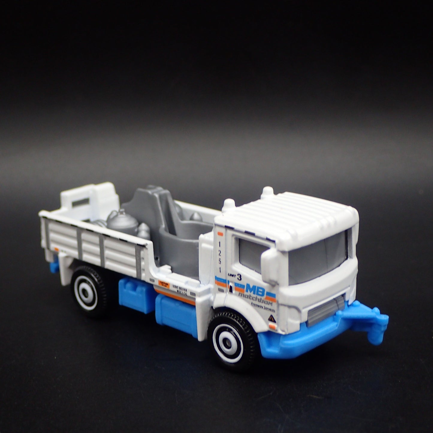 MB CONSTRUCTION ROAD STRIPING TRUCK 1:64 MB SCALE DIORAMA DIECAST MODEL CAR