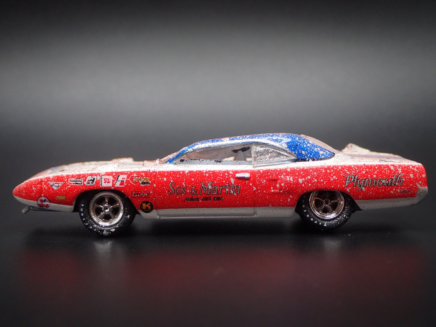 1970 70 PLYMOUTH SUPERBIRD SUPER STOCK SOX & MARTIN 1:64 SCALE DIECAST MODEL CAR