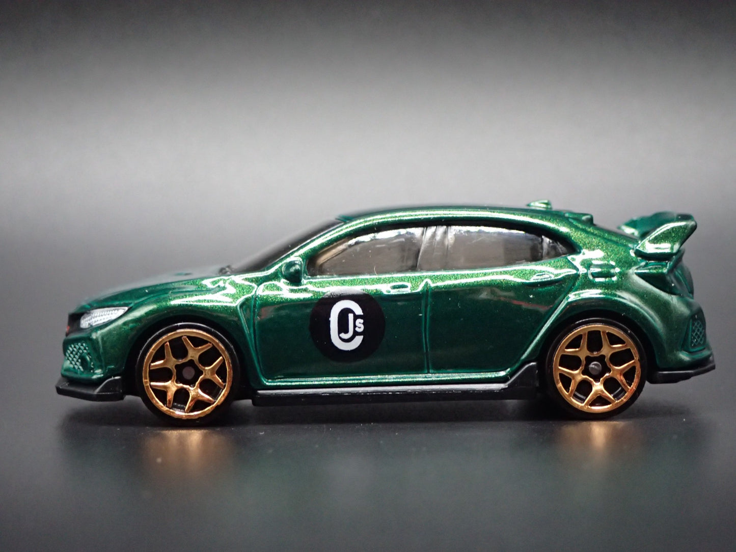 2017-2019 HONDA CIVIC TYPE R 4 FOUR DOOR 1:64 SCALE DIORAMA DIECAST MODEL CAR