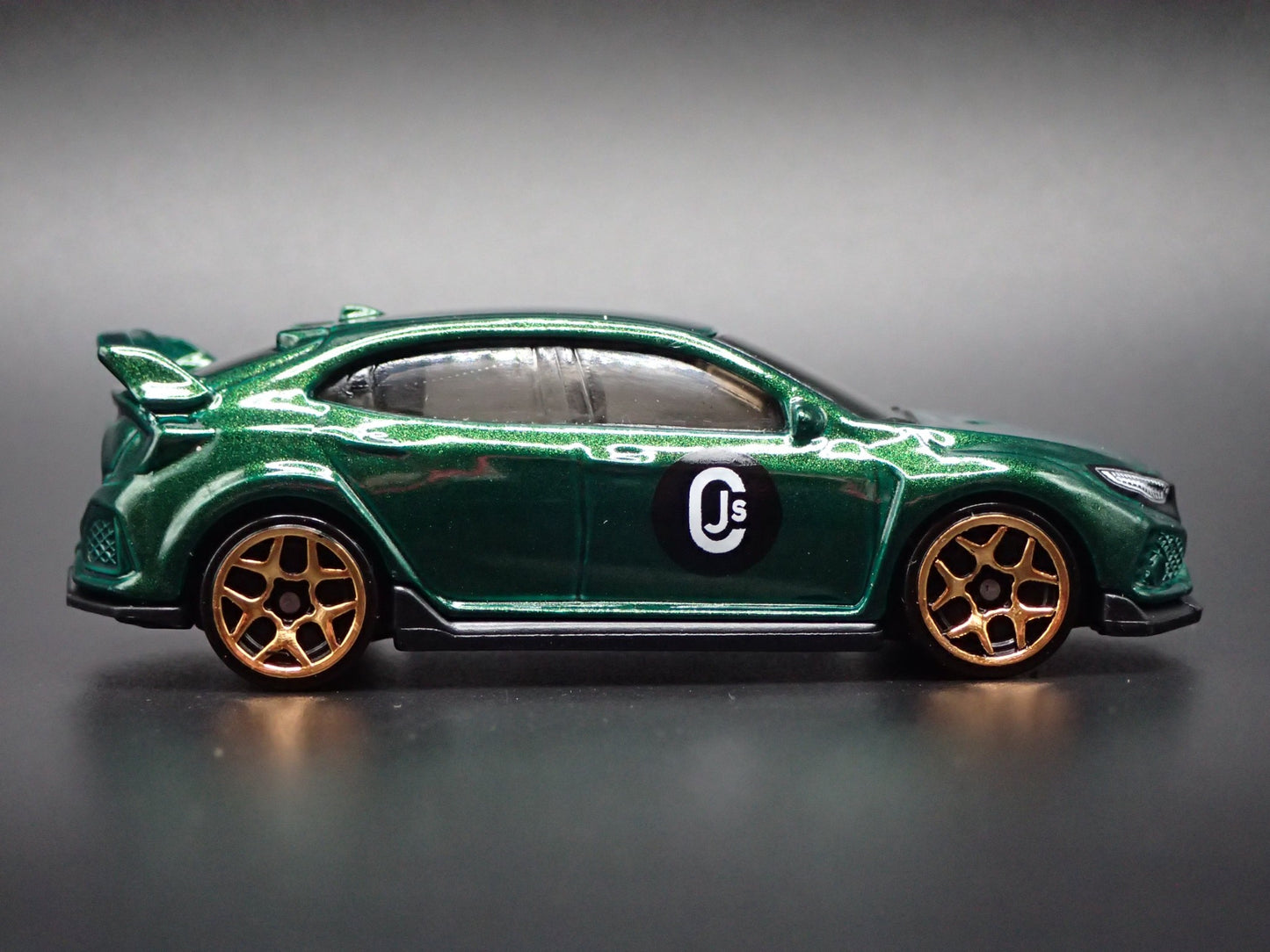 2017-2019 HONDA CIVIC TYPE R 4 FOUR DOOR 1:64 SCALE DIORAMA DIECAST MODEL CAR
