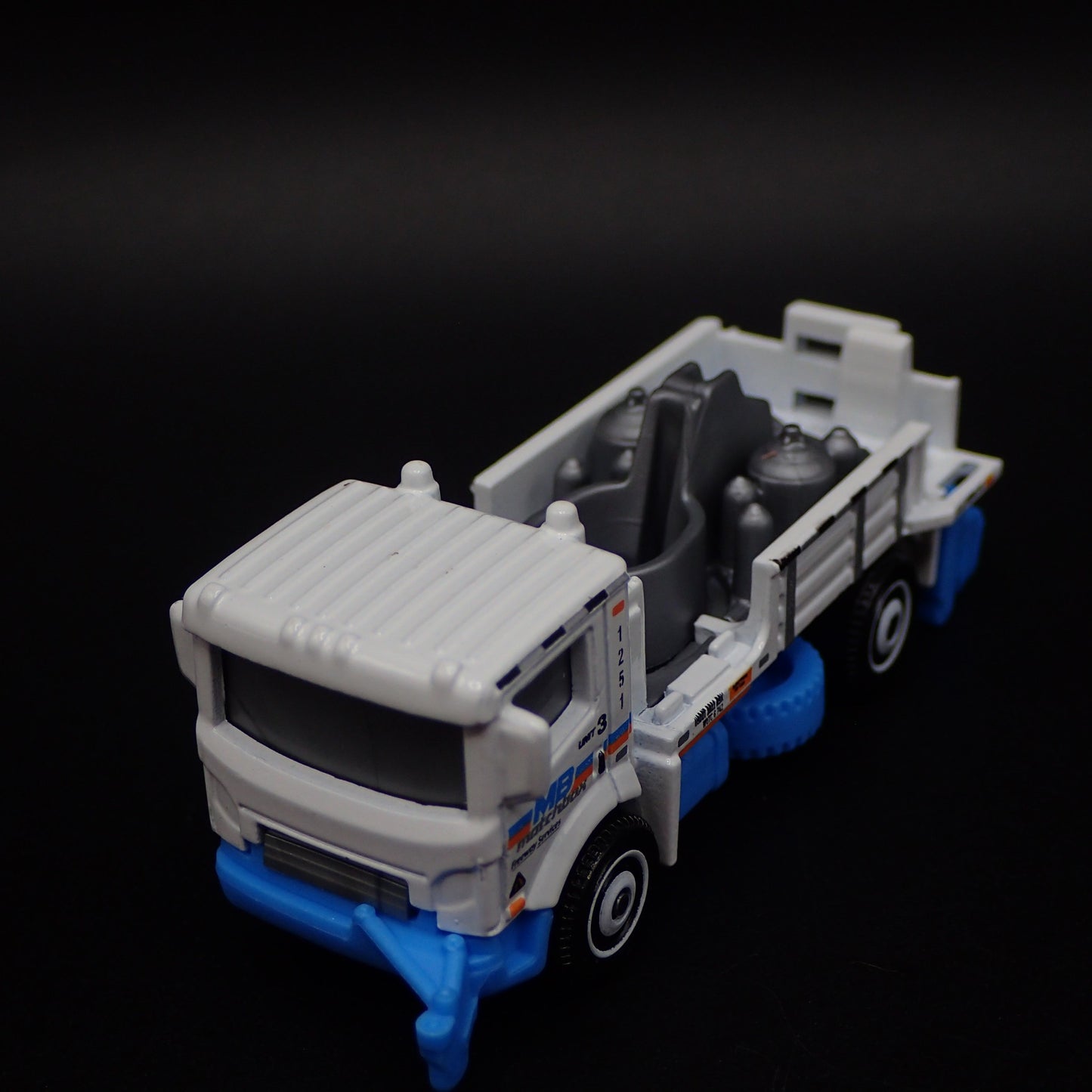 MB CONSTRUCTION ROAD STRIPING TRUCK 1:64 MB SCALE DIORAMA DIECAST MODEL CAR