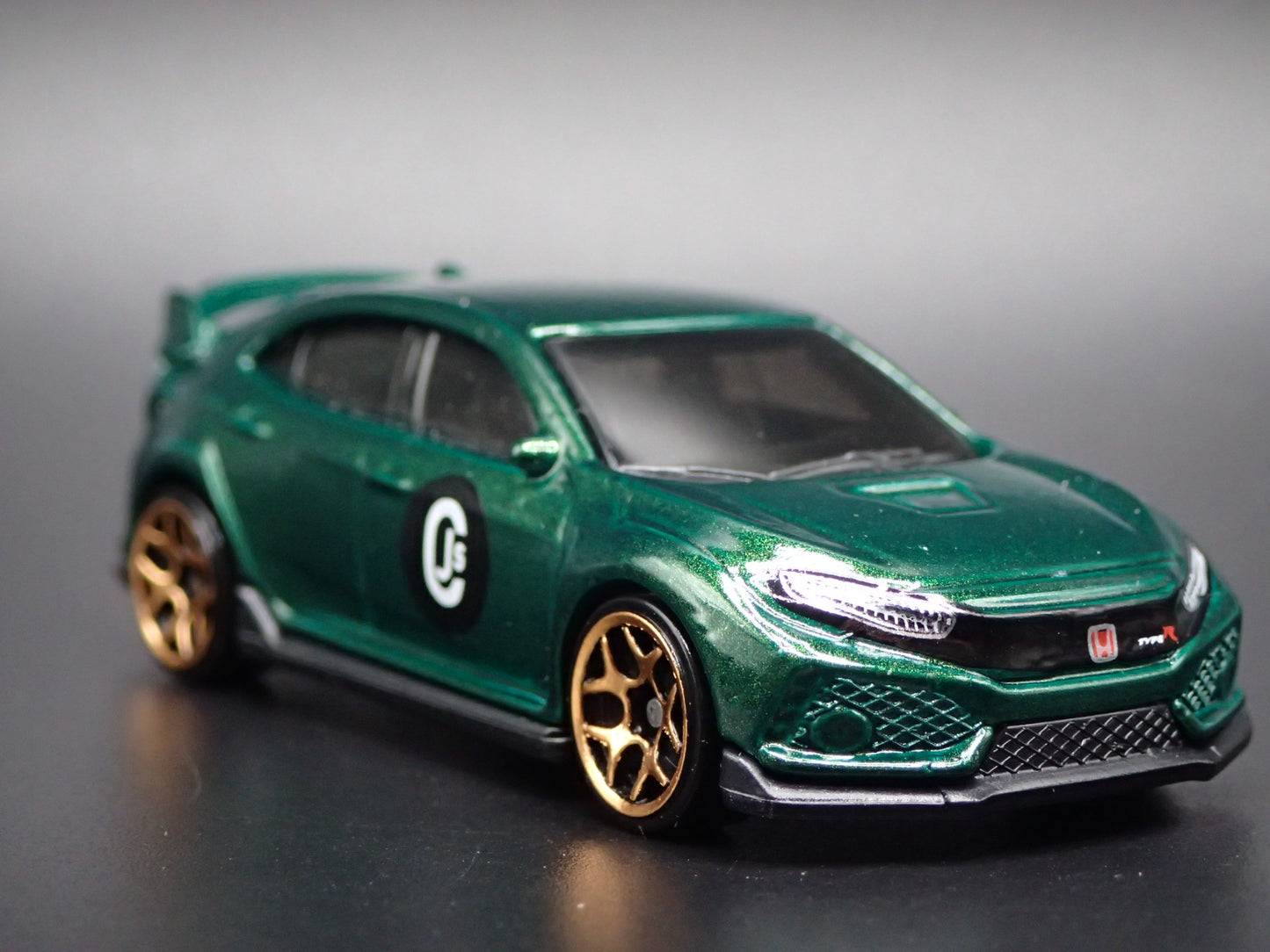 2017-2019 HONDA CIVIC TYPE R 4 FOUR DOOR 1:64 SCALE DIORAMA DIECAST MODEL CAR