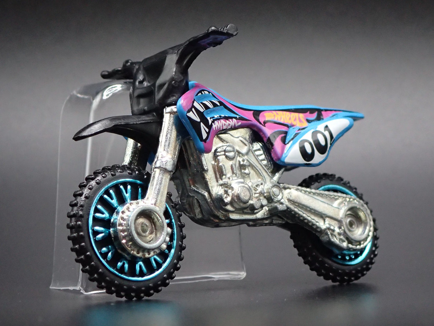DIRT BIKE HW450F MOTORCYCLE HOT WHEELS 1:64 HW SCALE DIORAMA DIECAST MODEL CAR