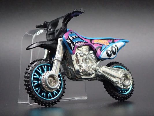 DIRT BIKE HW450F MOTORCYCLE HOT WHEELS 1:64 HW SCALE DIORAMA DIECAST MODEL CAR