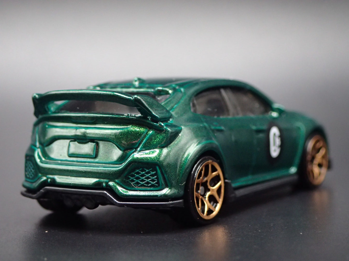 2017-2019 HONDA CIVIC TYPE R 4 FOUR DOOR 1:64 SCALE DIORAMA DIECAST MODEL CAR