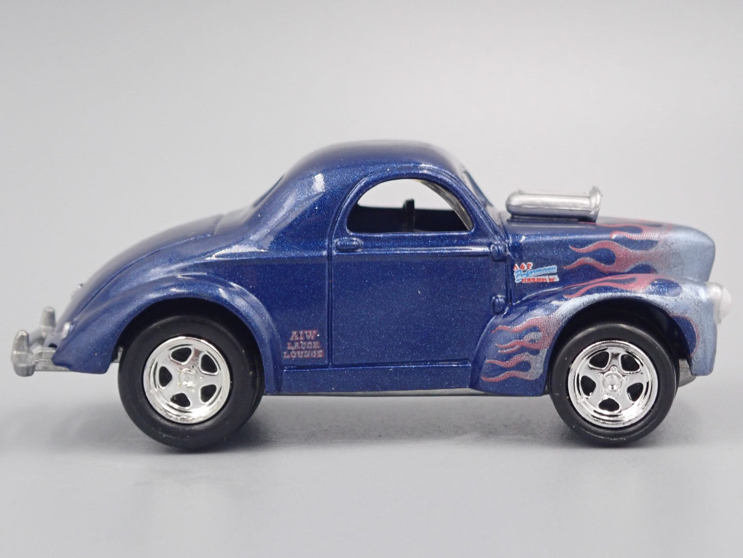 1941 41 WILLYS COUPE GASSER 1:64 SCALE LIMITED COLLECTIBLE DIECAST MODEL CAR