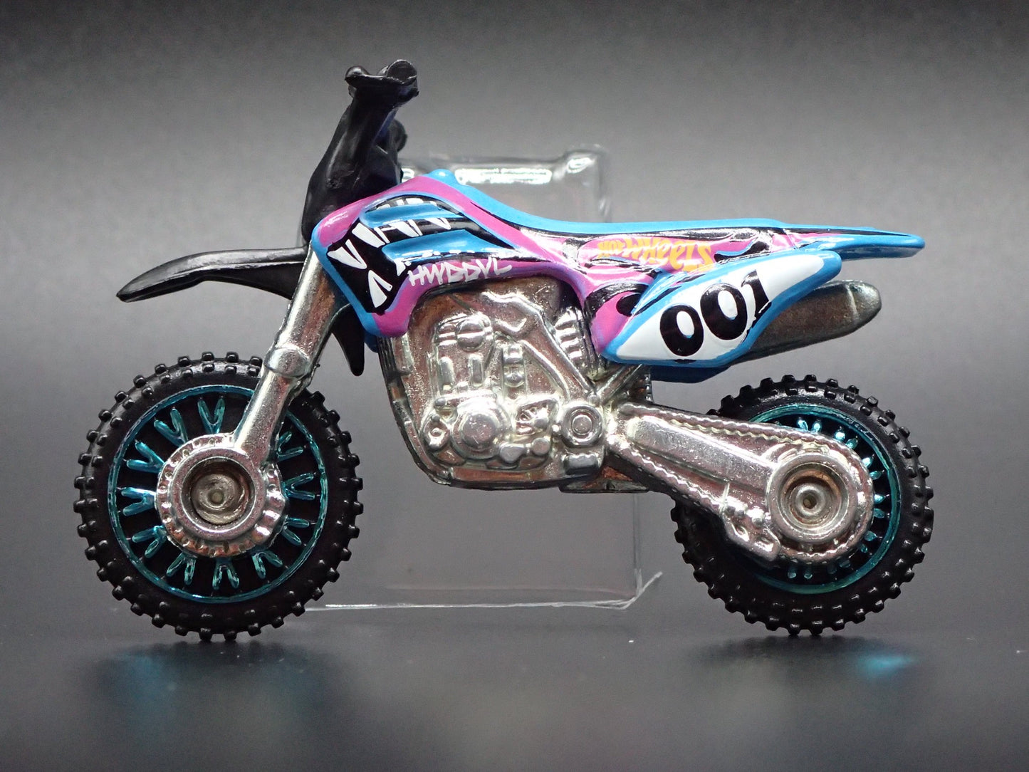 DIRT BIKE HW450F MOTORCYCLE HOT WHEELS 1:64 HW SCALE DIORAMA DIECAST MODEL CAR