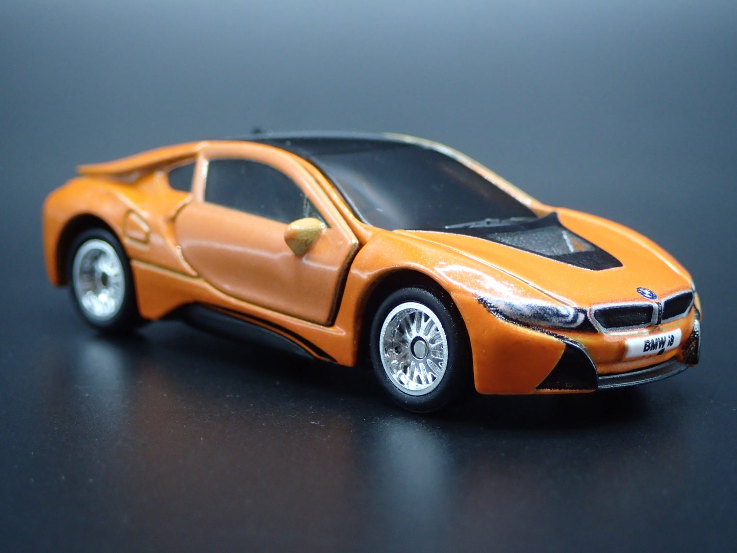 2014-2020 BMW i8 ORANGE 1:64 SCALE LIMITED COLLECTIBLE DIORAMA DIECAST MODEL CAR