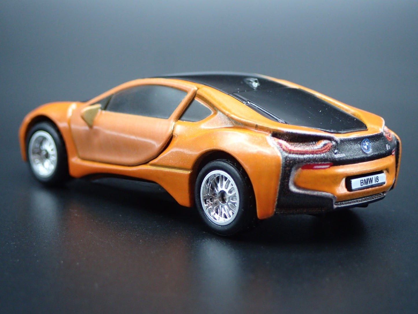 2014-2020 BMW i8 ORANGE 1:64 SCALE LIMITED COLLECTIBLE DIORAMA DIECAST MODEL CAR