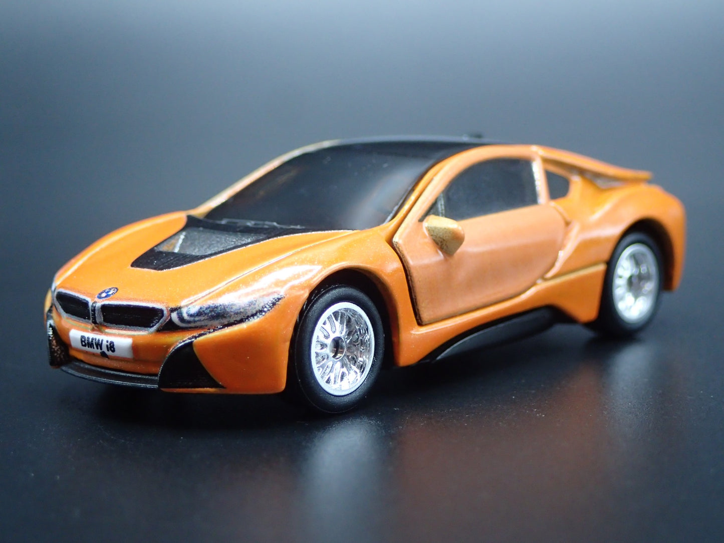 2014-2020 BMW i8 ORANGE 1:64 SCALE LIMITED COLLECTIBLE DIORAMA DIECAST MODEL CAR