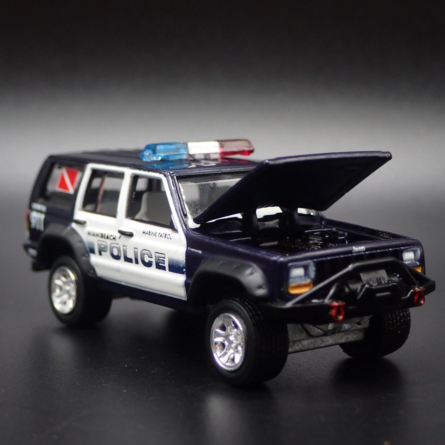 JEEP CHEROKEE XJ MIAMI BEACH MARINE PATROL POLICE 1:64 SCALE DIECAST MODEL CAR