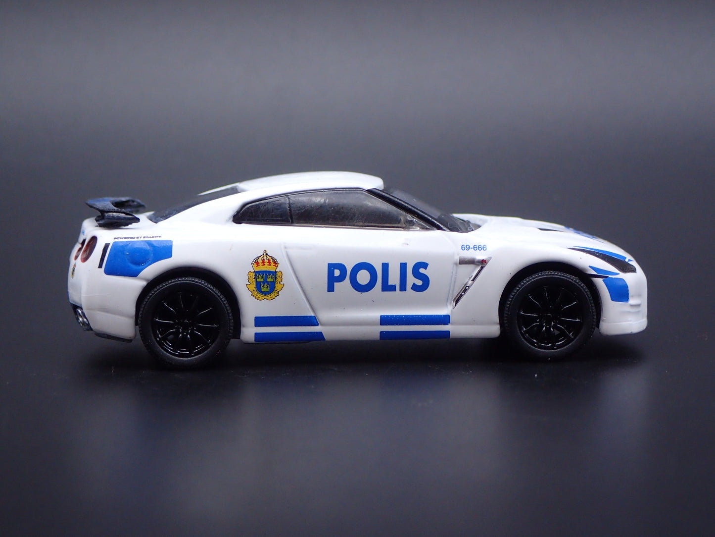 2014 NISSAN SKYLINE GTR R35 STOCKHOLM SWEDEN POLICE 1:64 SCALE DIECAST MODEL CAR