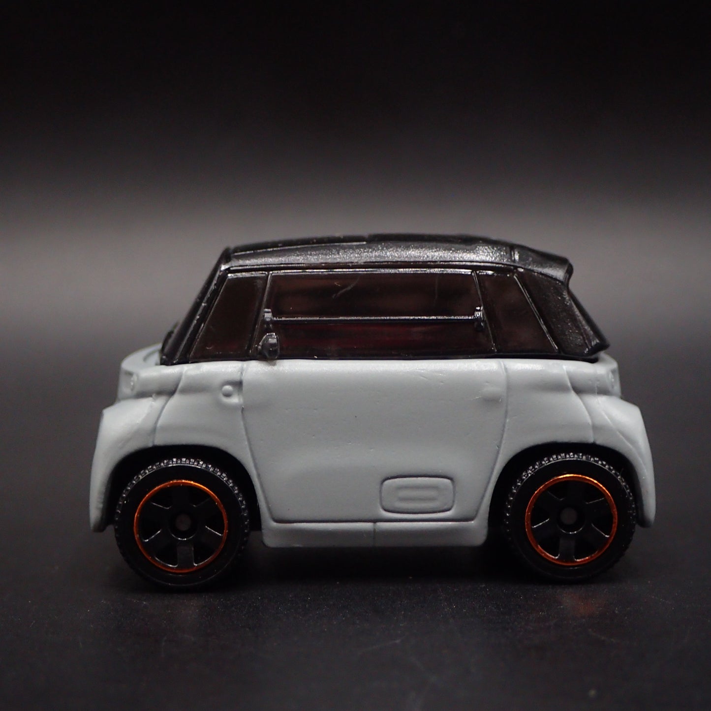 2020-2025 CITROEN AMI ELECTRIC 1:64 SCALE COLLECTIBLE DIORAMA DIECAST MODEL CAR