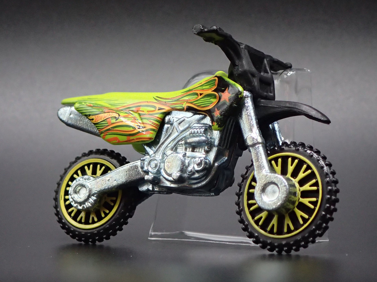 DIRT BIKE HW450F MOTORCYCLE HOT WHEELS 1:64 HW SCALE DIORAMA DIECAST MODEL CAR