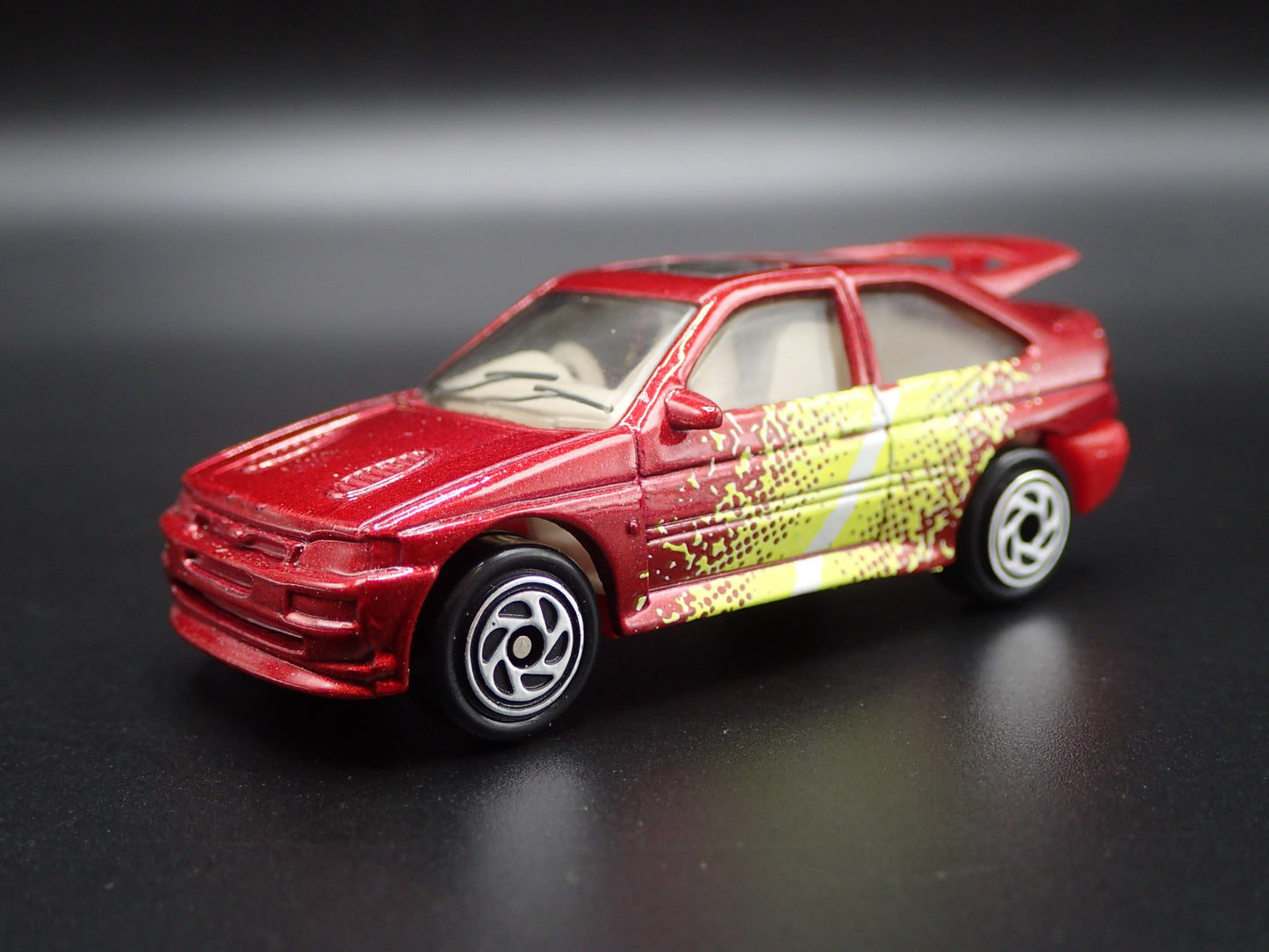 FORD ESCORT COSWORTH RED RARE 1:64 SCALE COLLECTIBLE DIORAMA DIECAST MODEL CAR