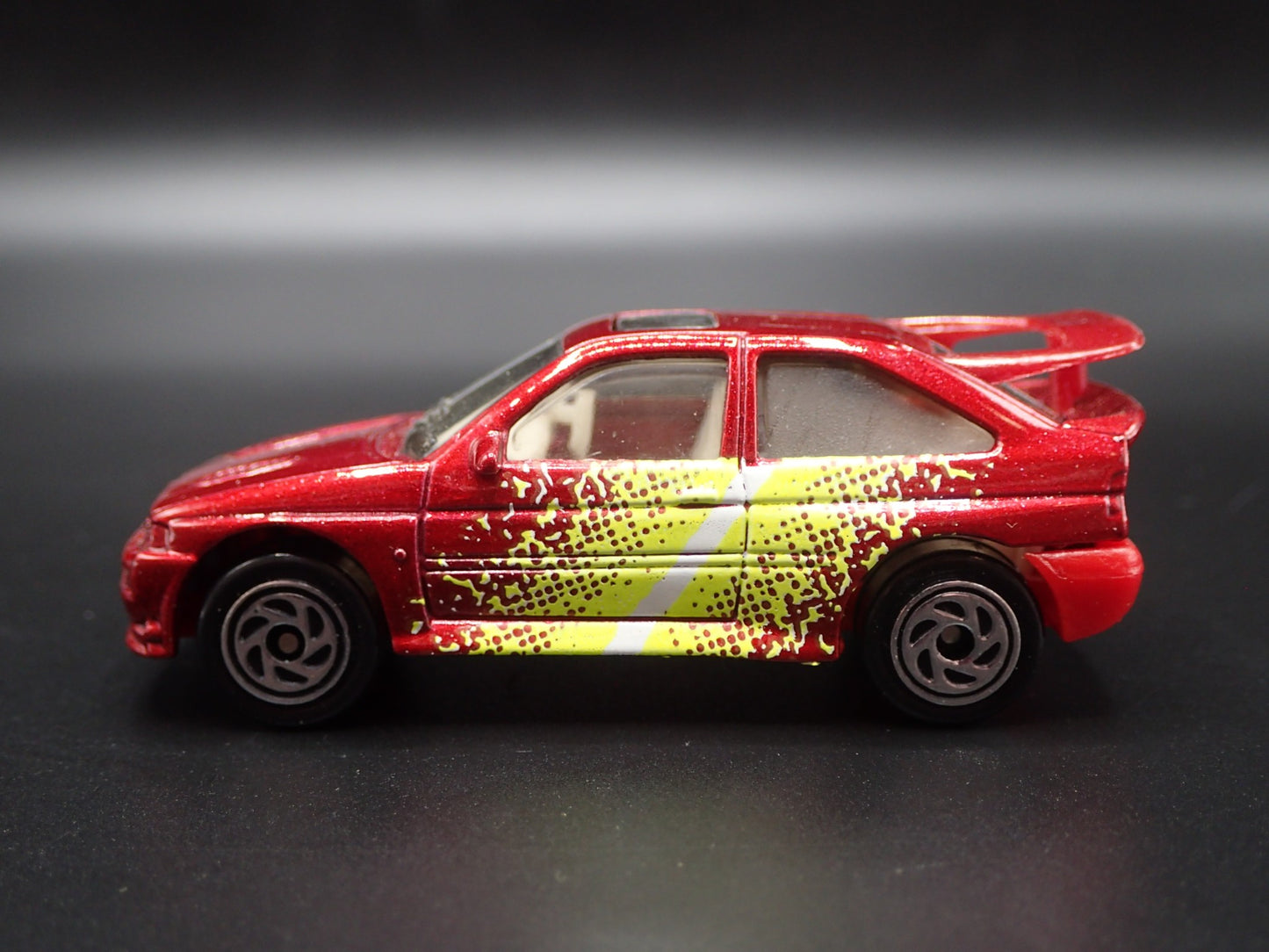 FORD ESCORT COSWORTH RED RARE 1:64 SCALE COLLECTIBLE DIORAMA DIECAST MODEL CAR