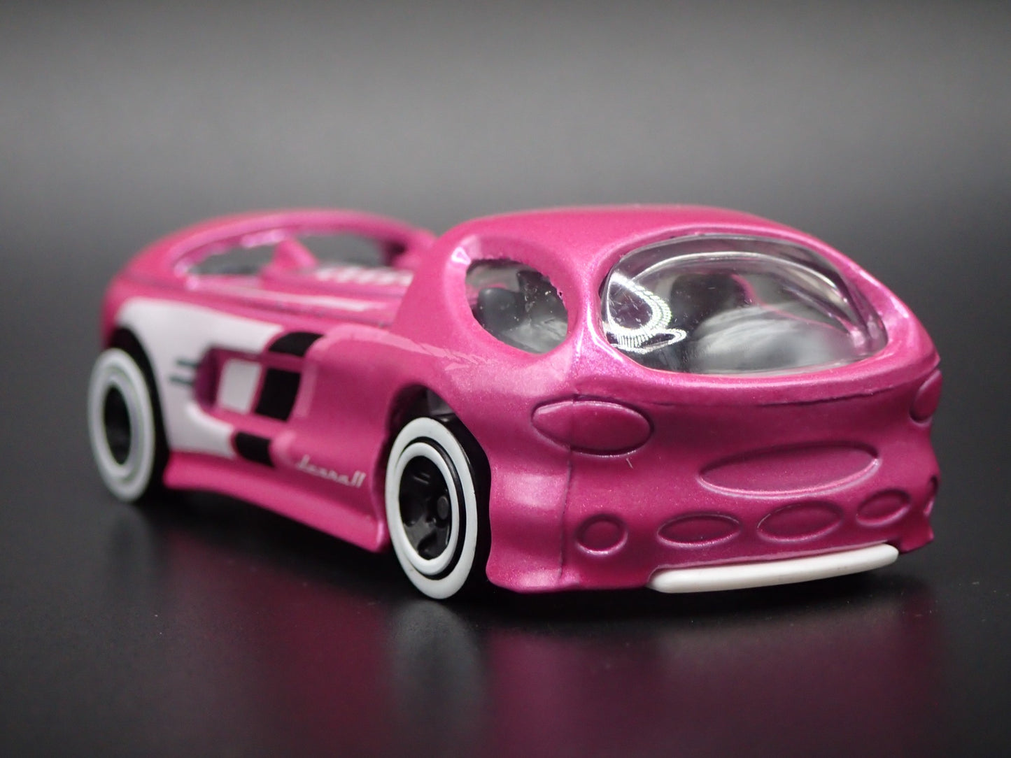 DEORA II 2 CUSTOM PICKUP TRUCK 1/64 SCALE COLLECTIBLE DIORAMA DIECAST MODEL CAR