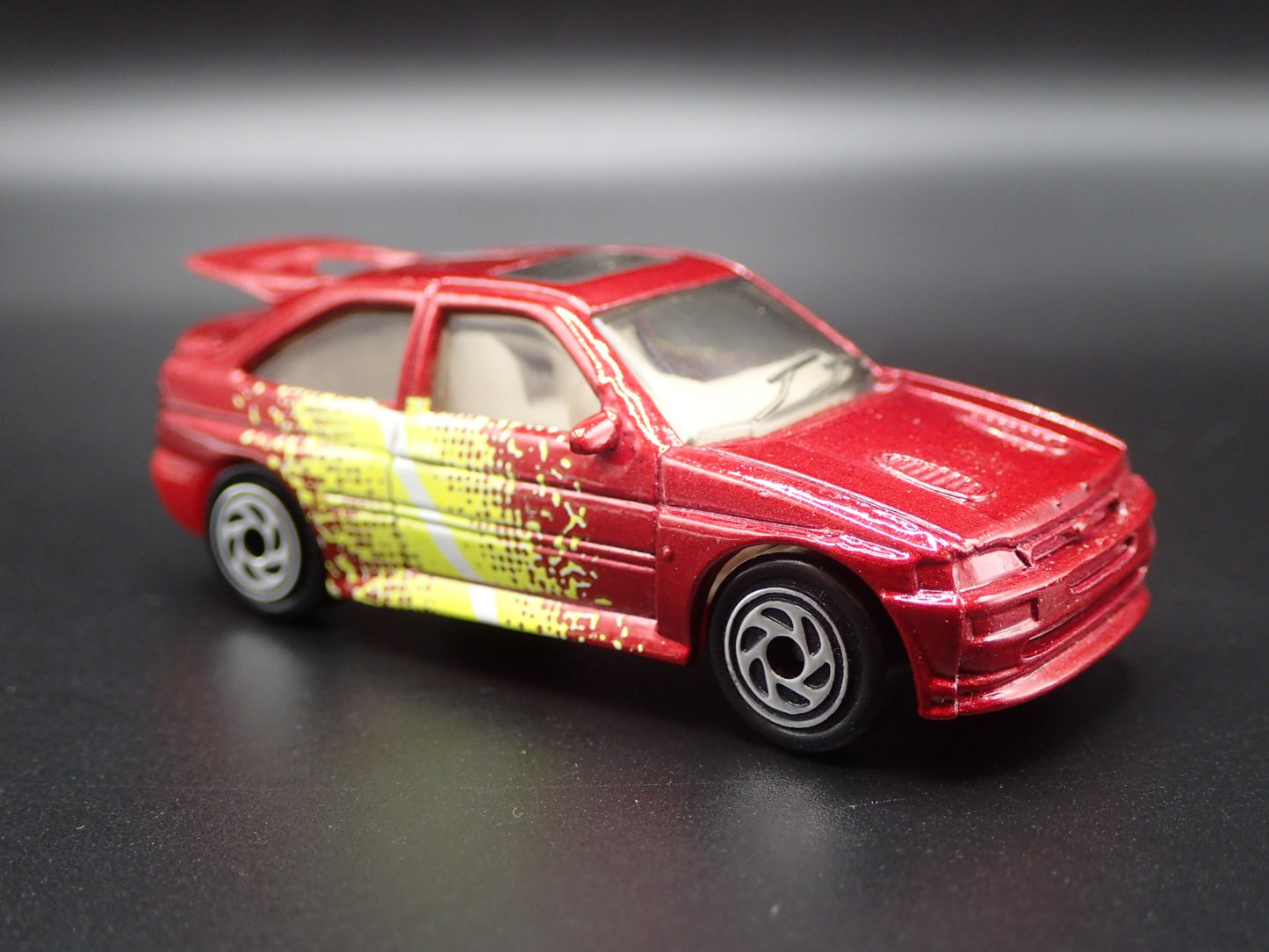 FORD ESCORT COSWORTH RED RARE 1:64 SCALE COLLECTIBLE DIORAMA DIECAST MODEL CAR
