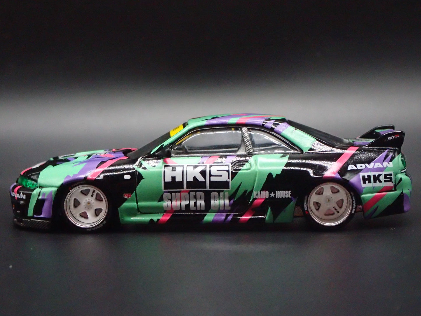 1993-1998 NISSAN SKYLINE GTR R33 HKS V1 KAIDO HOUSE 1:64 SCALE DIECAST MODEL CAR