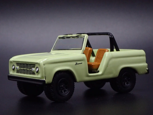1967 67 FORD BRONCO GREEN 1:64 SCALE COLLECTIBLE DIORAMA DIECAST MODEL CAR