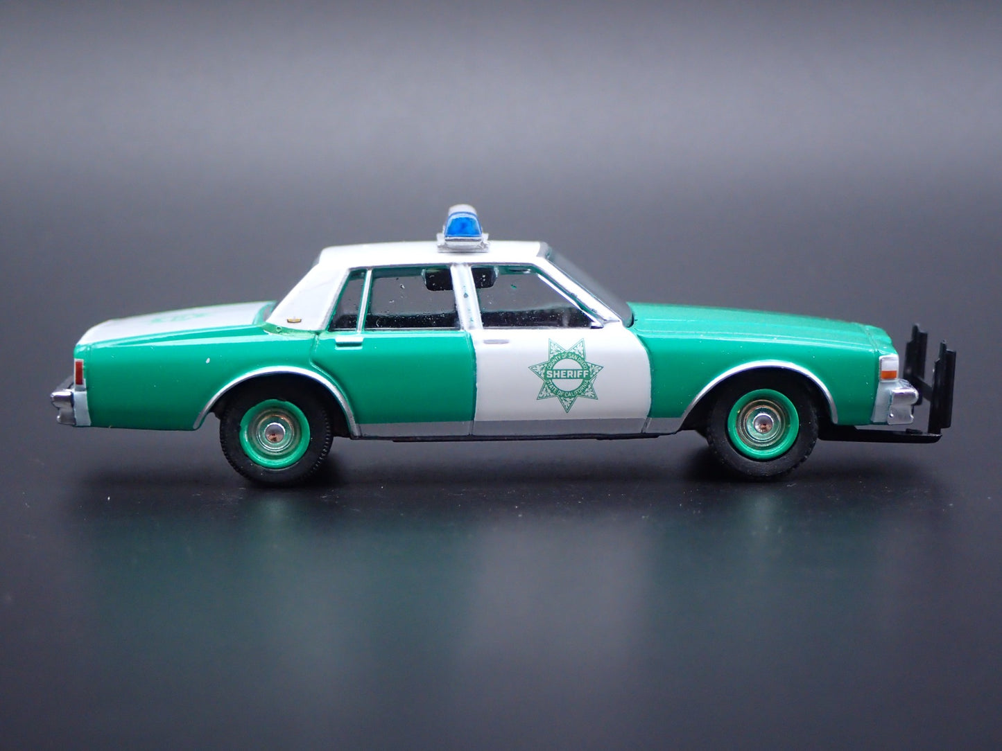 1989 89 CHEVY CHEVROLET CAPRICE SAN DIEGO CA POLICE 1/64 SCALE DIECAST MODEL CAR