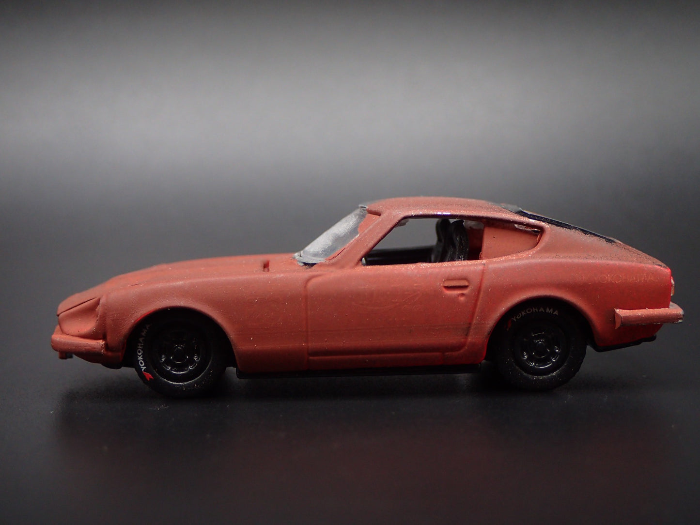 1970-1973 NISSAN FAIRLADY Z432 CUSTOM BARN FIND 1:64 SCALE DIECAST MODEL CAR